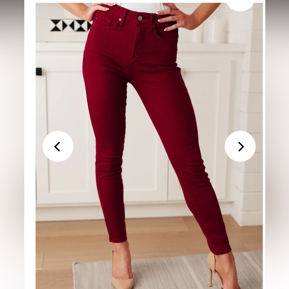 Judy Blue dark red tummy control skinny jeans 11/30 NWT